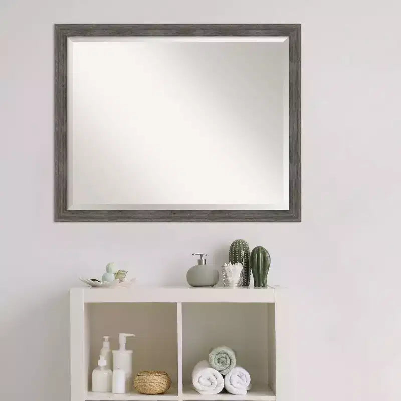 Miroir mural de salle de bain encadré plomb Pinstripe gris 30" x 24" : Rectangle moderne, biseauté, cadre en bois, montage mural