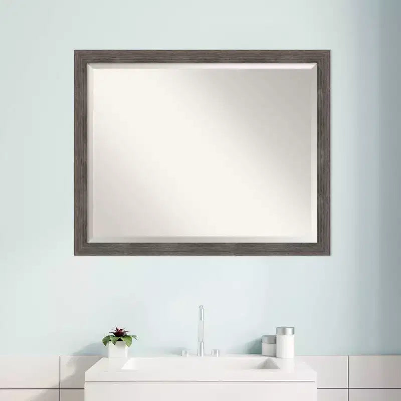 Miroir mural de salle de bain encadré plomb Pinstripe gris 30" x 24" : Rectangle moderne, biseauté, cadre en bois, montage mural