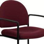 Chaise de réception latérale empilable en acier avec accoudoirs, modèle Confort