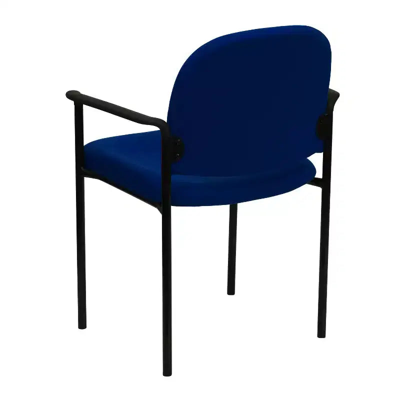 Chaise de réception latérale empilable en acier avec accoudoirs, modèle Confort